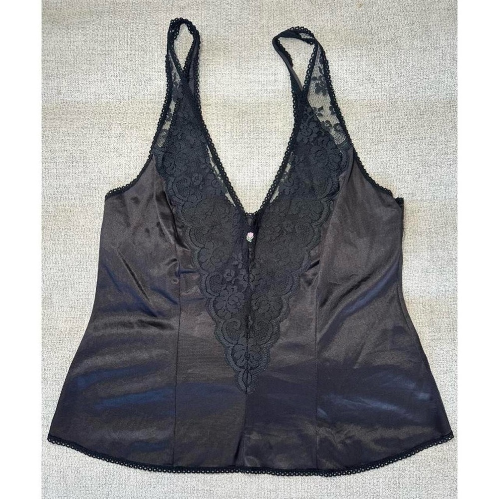 vintage lace  top with rosette detailing fits like small - medium